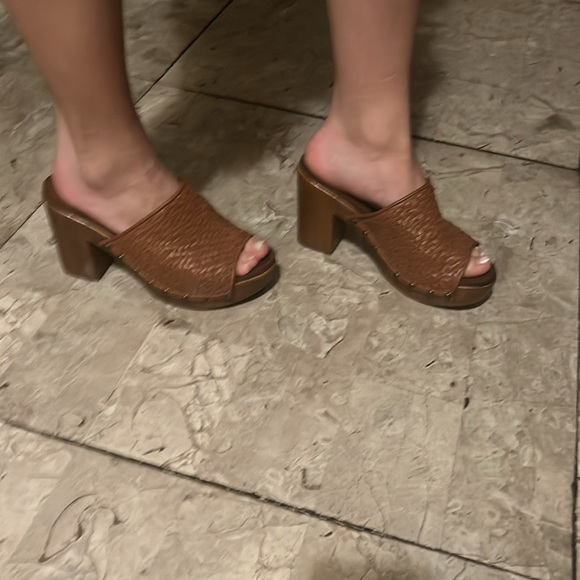 White Mountain Footbed platform open toe heels - Picture 5 of 6